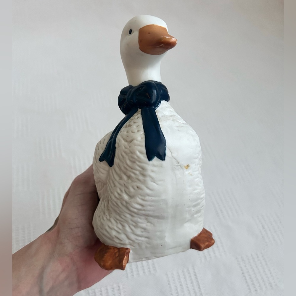 Vintage Blue Ribbon Goose Figurine Country Farmhouse Kitchen Decor - Picture 4 of 10